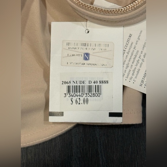 New Chantelle Nude Bra Minimizer 40D - Picture 3 of 5